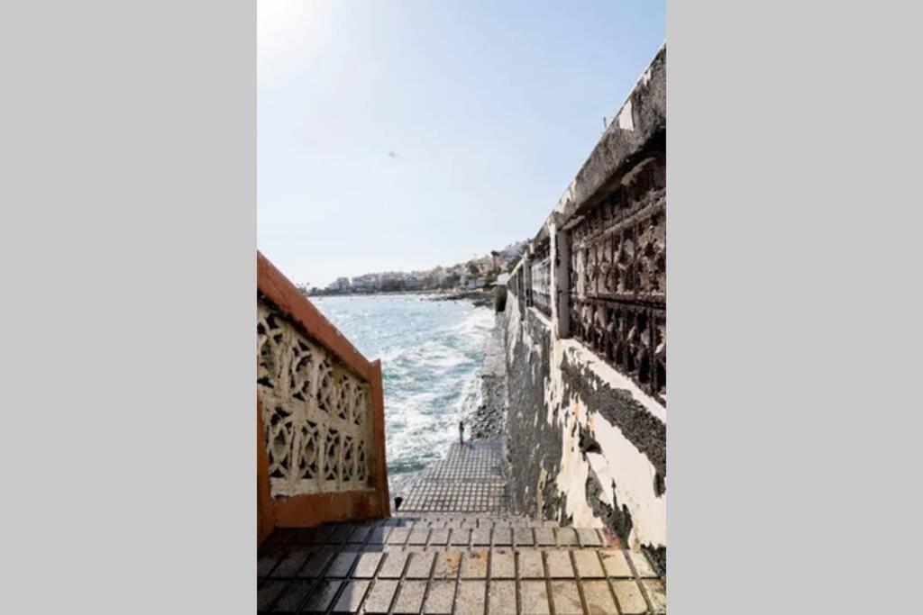Theatre Box: Ocean Balcony & Stairs To The Sea Apartment Arona  Exterior photo